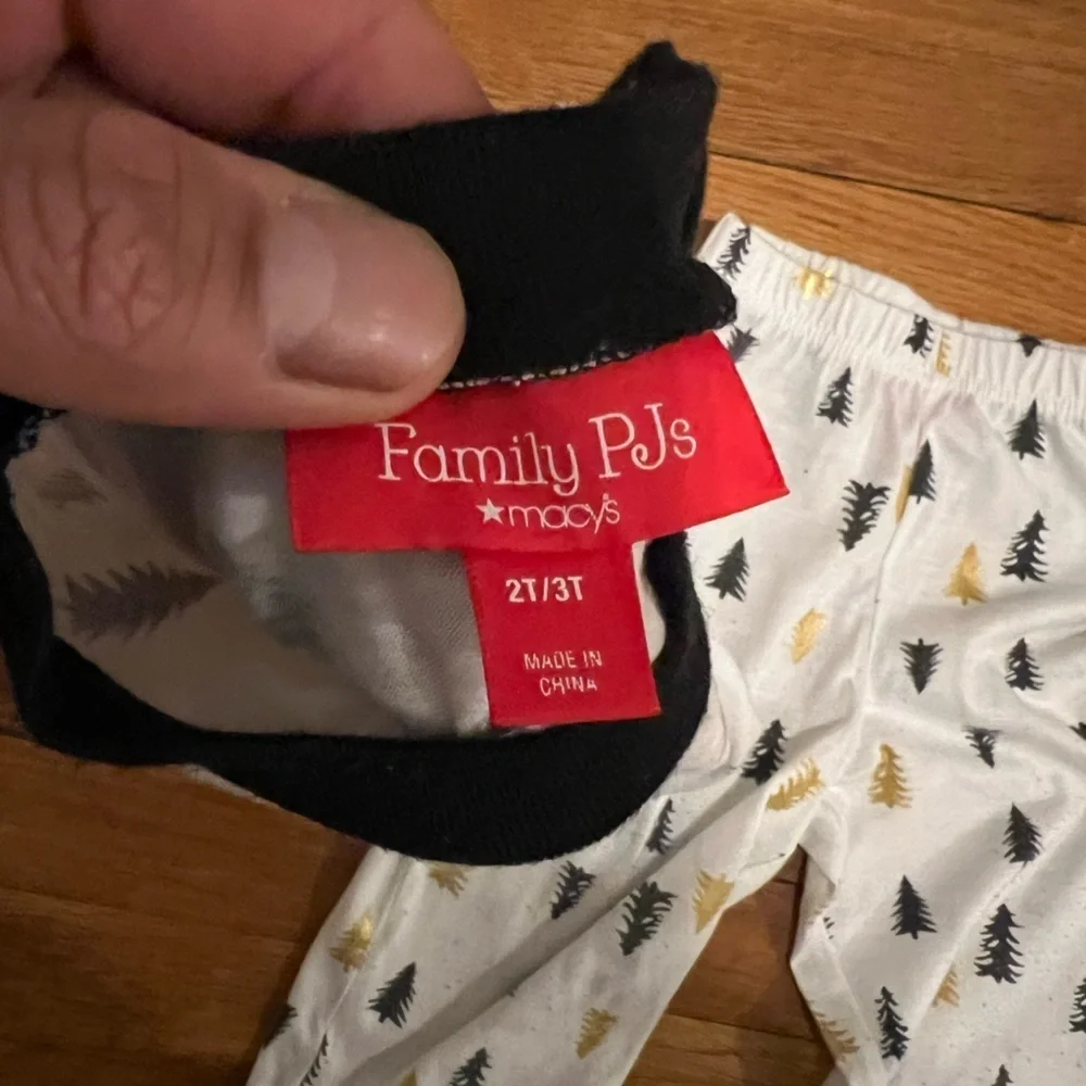 Macys Christmas pajamas set 2T - 3T